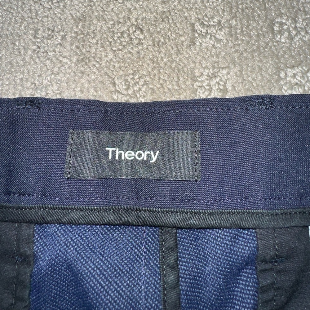 Theory 9” Zaine shorts - Picture 3 of 4